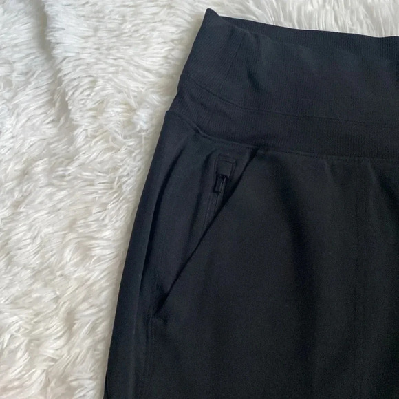 Athleta Jogger with zip pockets. Black. Size Small. - Picture 4 of 7